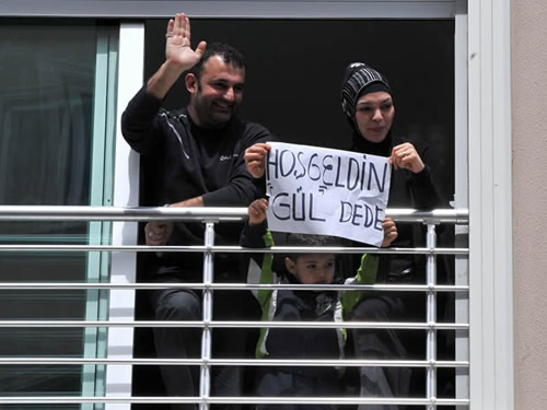 Şehzadeler Şehri'nde Cumhurbaşkanı Gül'e Coşkulu Ağırlama